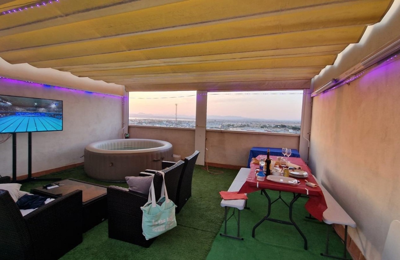 Herverkoop - Appartement / Flat -
Torrevieja