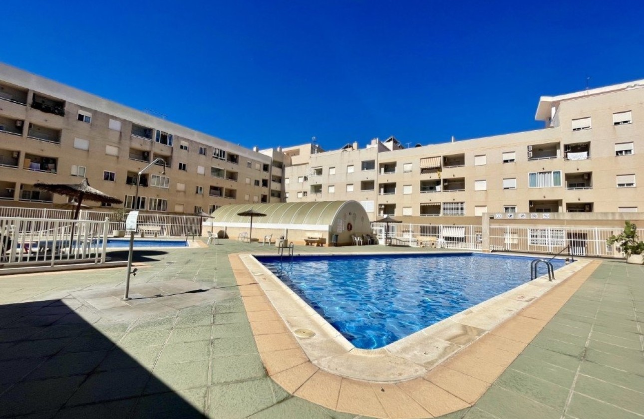 Herverkoop - Appartement / Flat -
Torrevieja