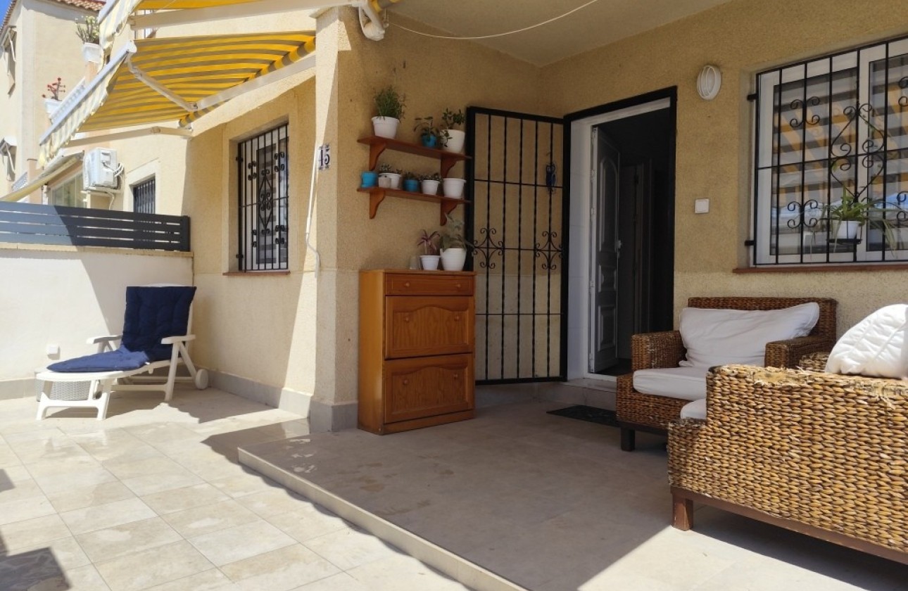 Herverkoop - Appartement / Flat -
Torrevieja