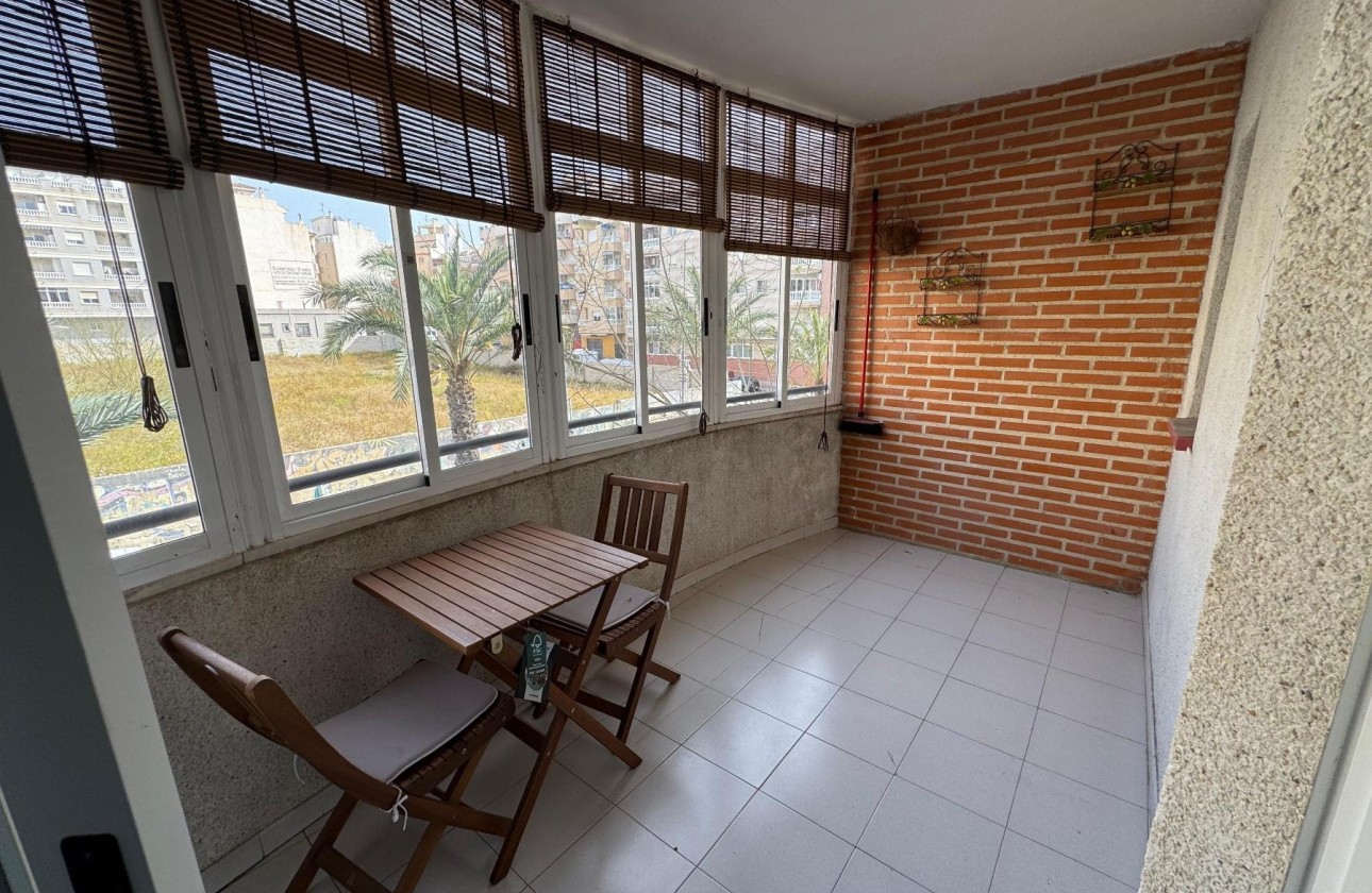 Herverkoop - Appartement / Flat -
Torrevieja