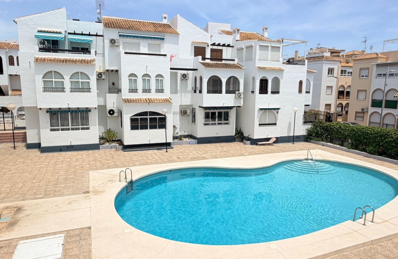 Herverkoop - Appartement / Flat -
Torrevieja