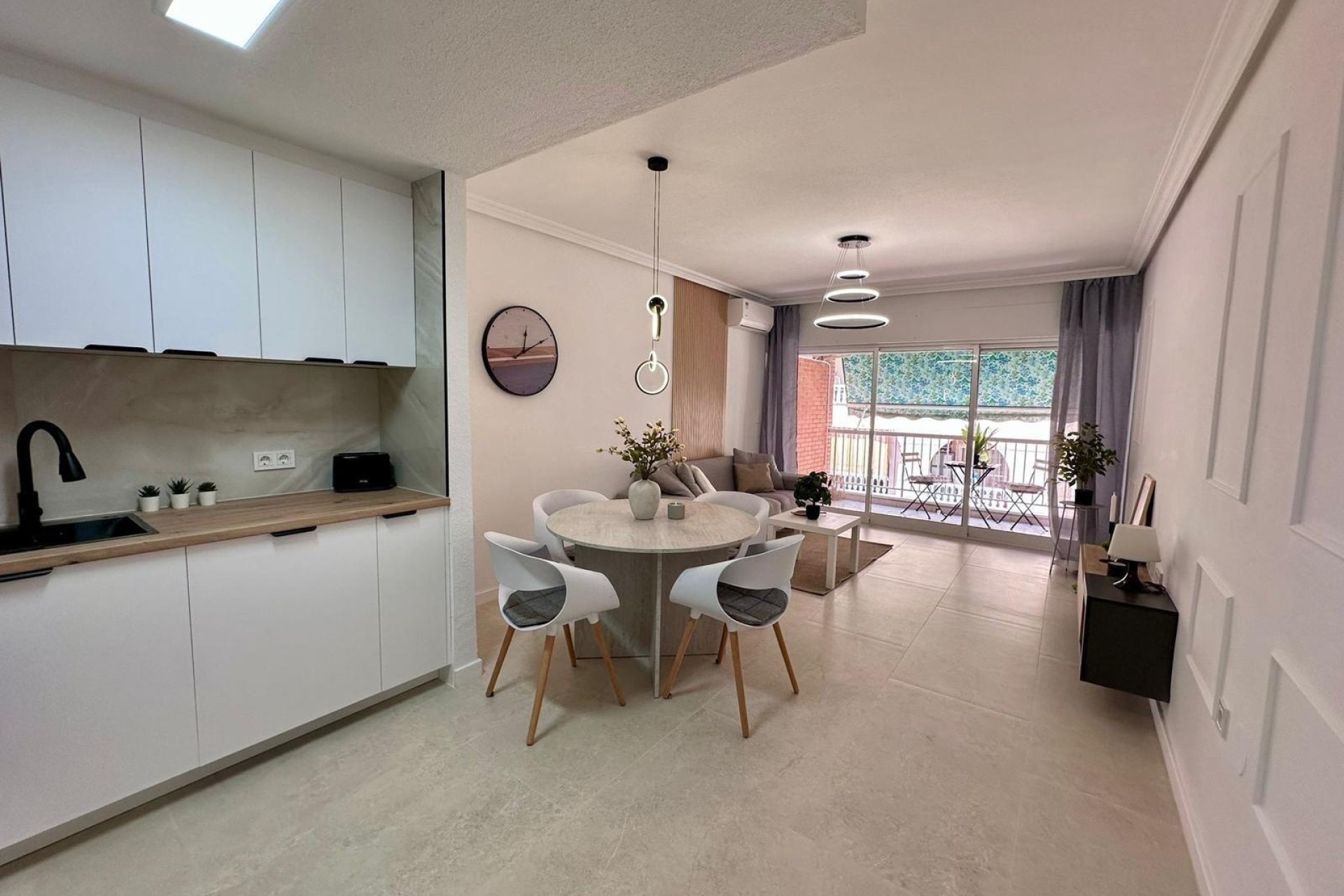 Herverkoop - Appartement / Flat -
Torrevieja