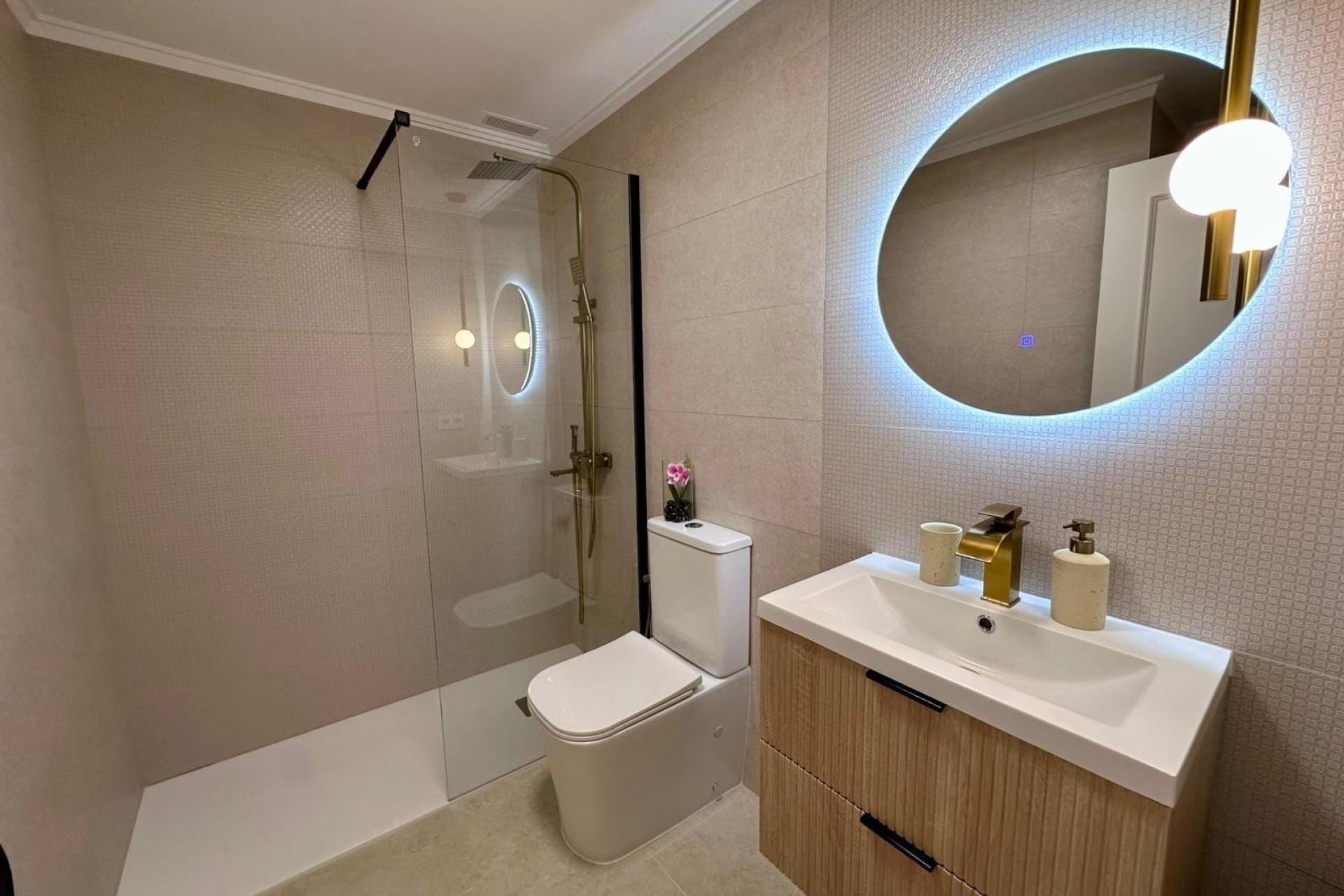 Herverkoop - Appartement / Flat -
Torrevieja
