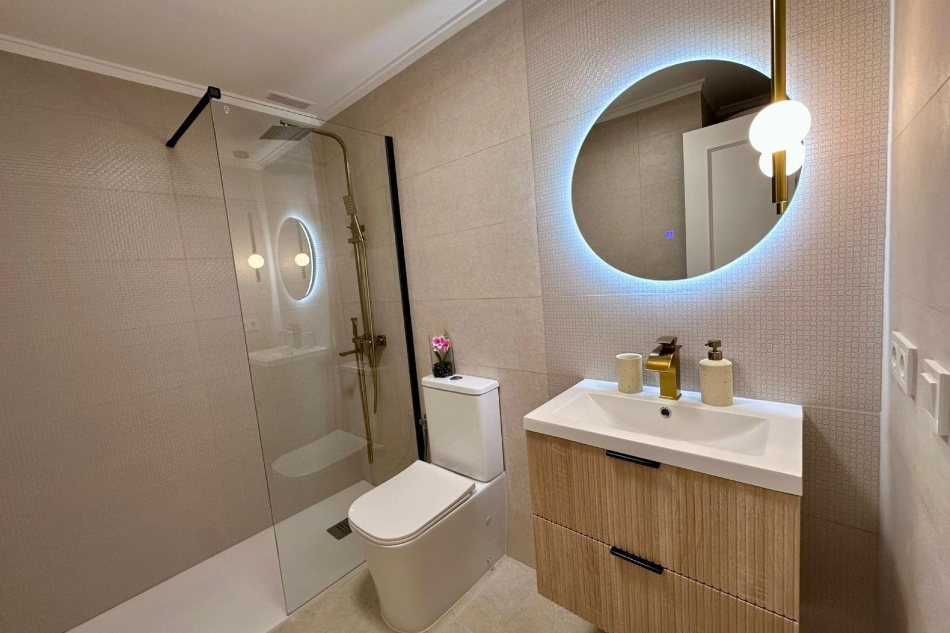Herverkoop - Appartement / Flat -
Torrevieja