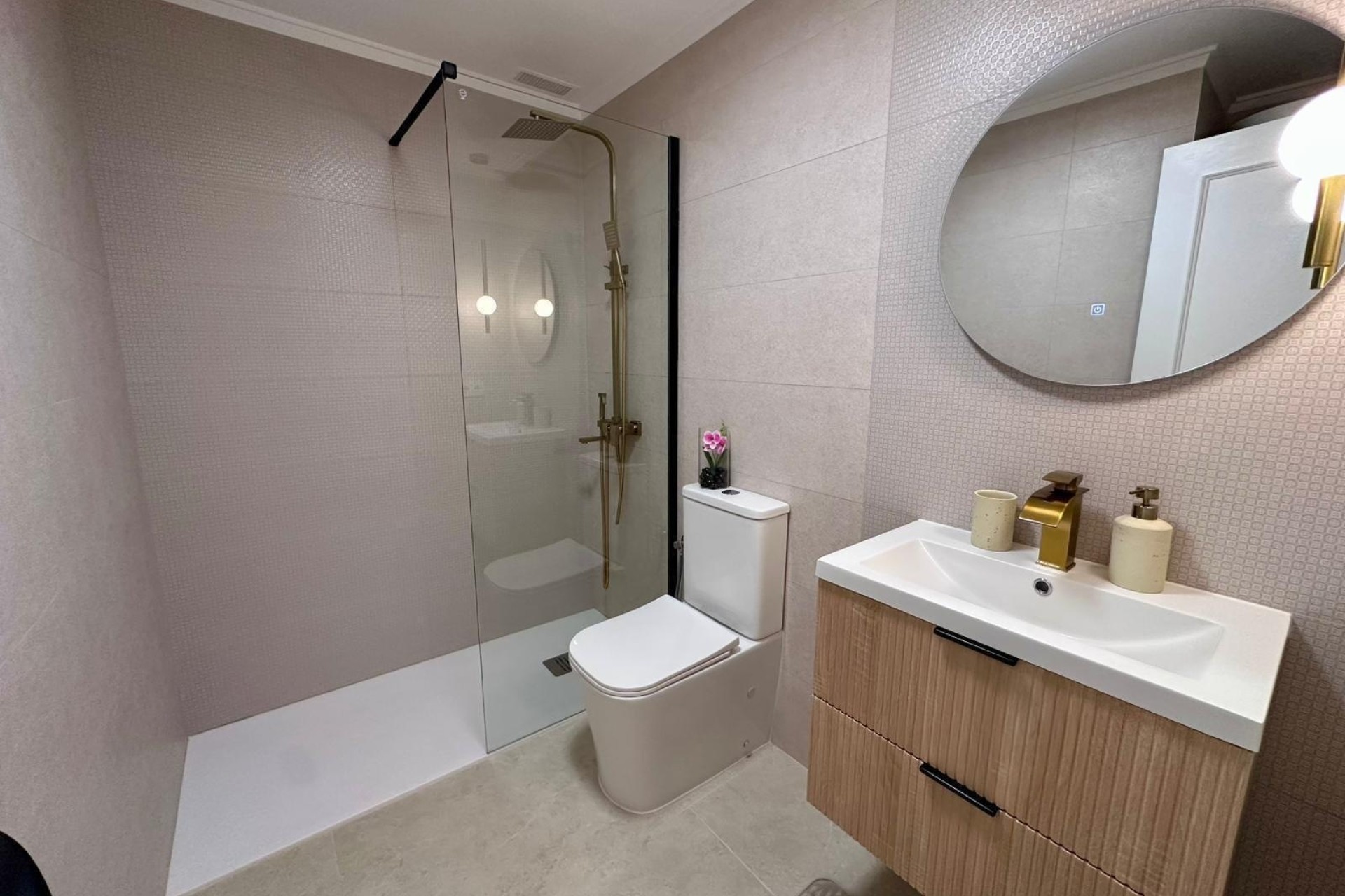 Herverkoop - Appartement / Flat -
Torrevieja
