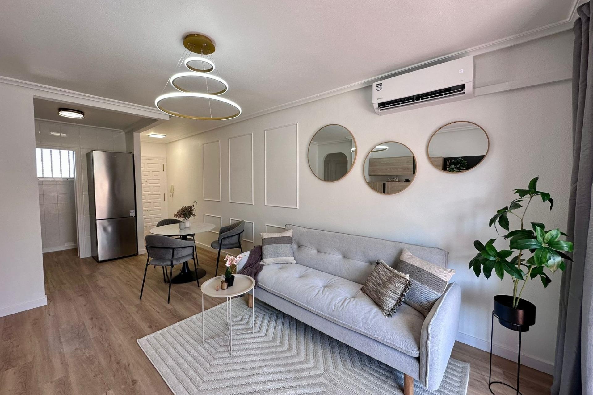 Herverkoop - Appartement / Flat -
Torrevieja