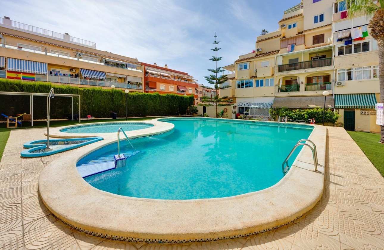 Herverkoop - Appartement / Flat -
Torrevieja