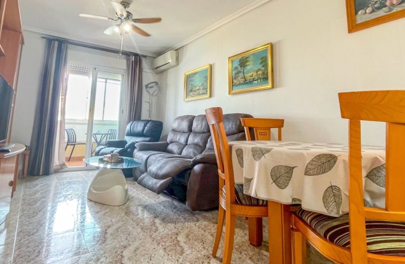 Herverkoop - Appartement / Flat -
Torrevieja