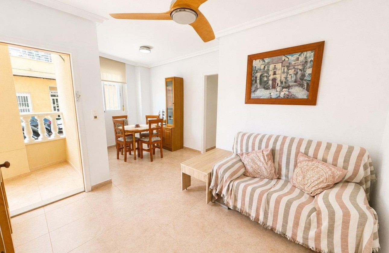 Herverkoop - Appartement / Flat -
Torrevieja