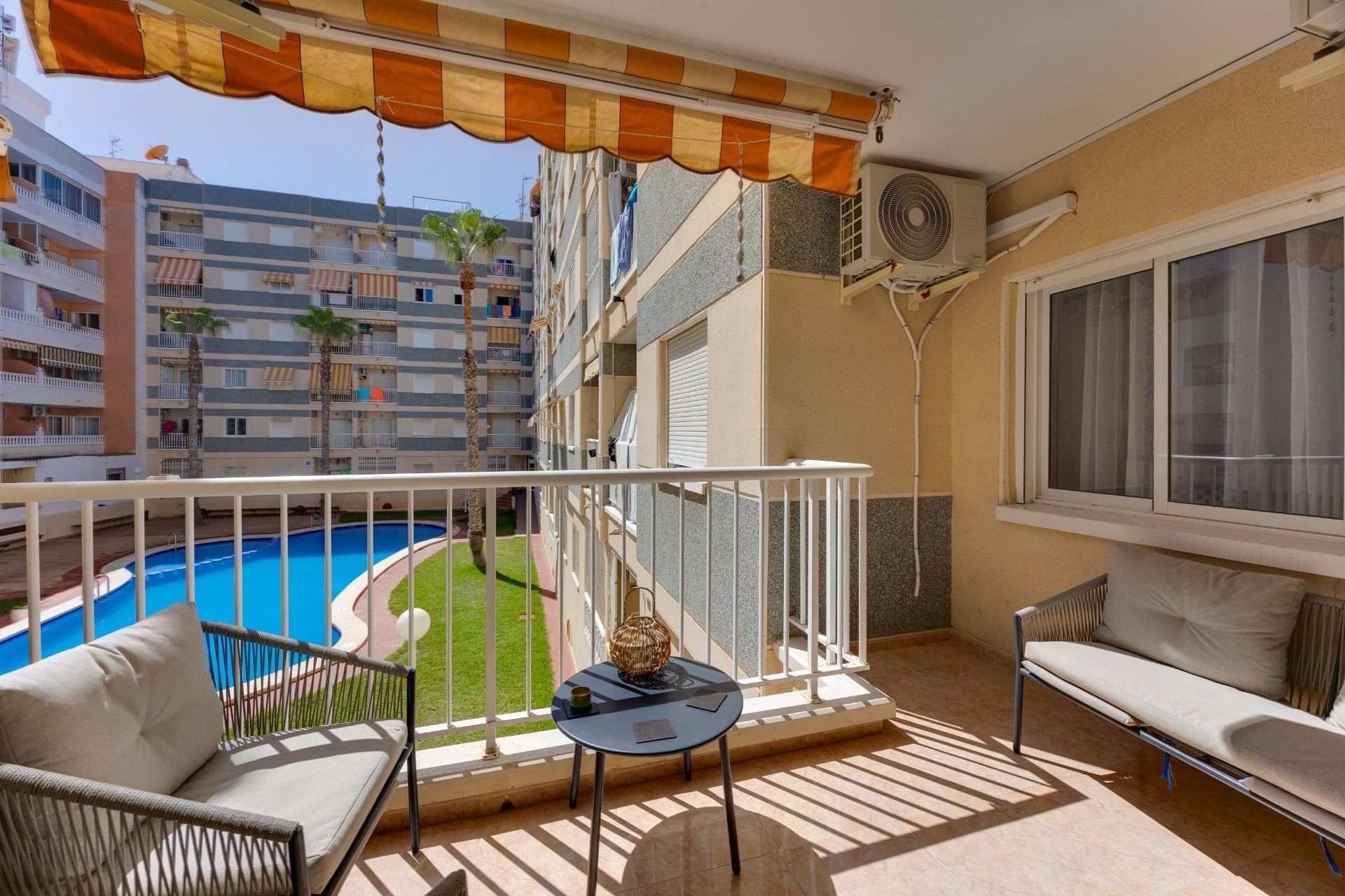 Herverkoop - Appartement / Flat -
Torrevieja