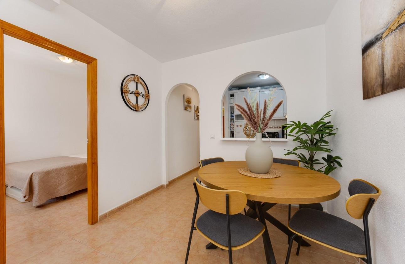 Herverkoop - Appartement / Flat -
Torrevieja