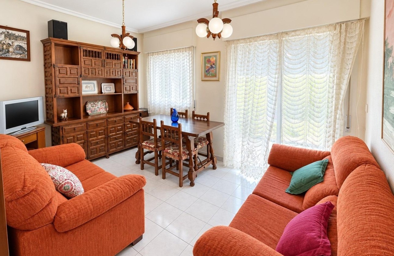 Herverkoop - Appartement / Flat -
Torrevieja