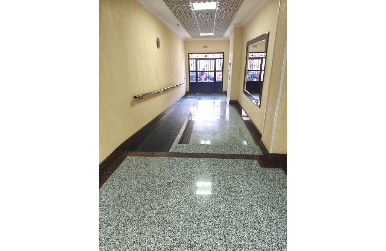 Herverkoop - Appartement / Flat -
Torrevieja