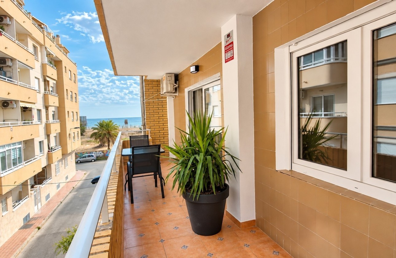 Herverkoop - Appartement / Flat -
Torrevieja