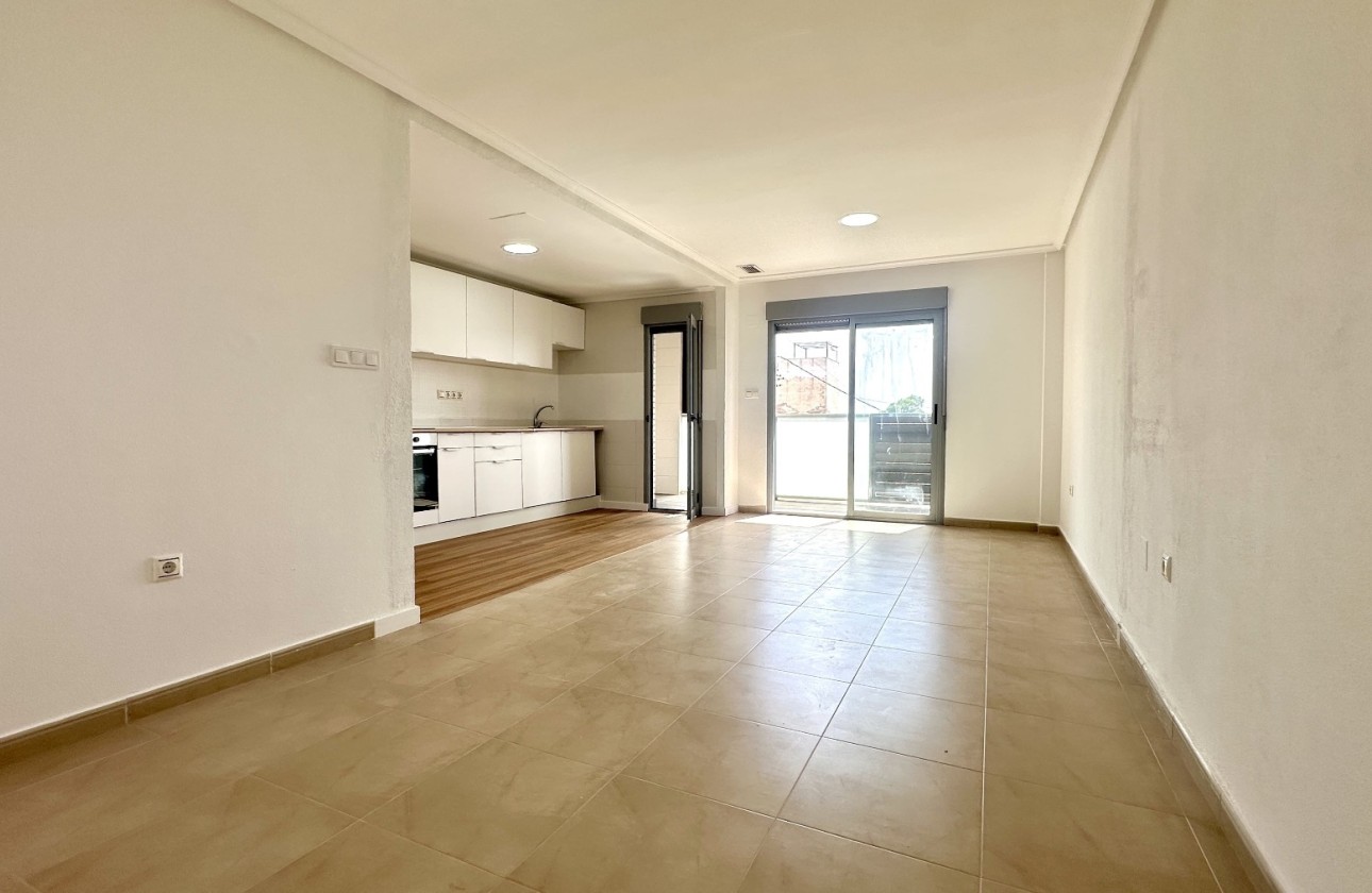 Herverkoop - Appartement / Flat -
Torrevieja