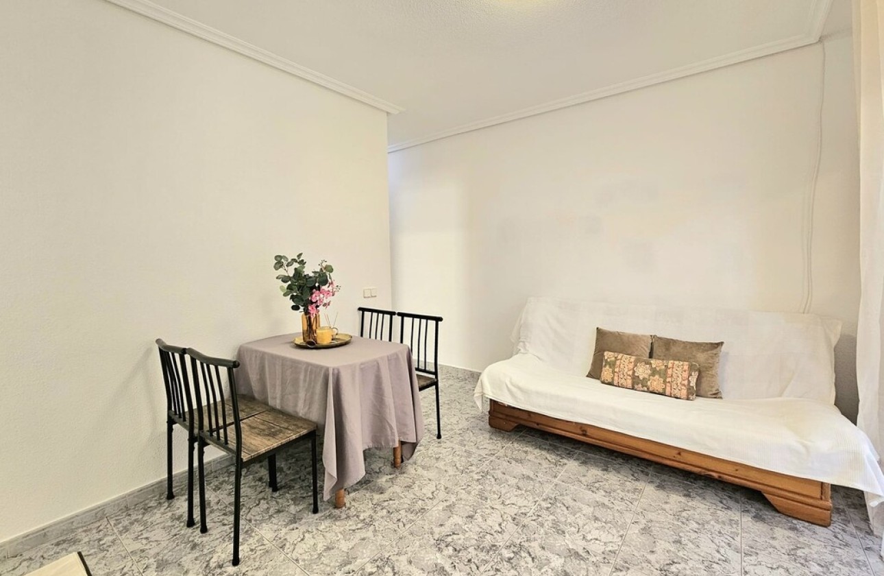 Herverkoop - Appartement / Flat -
Torrevieja