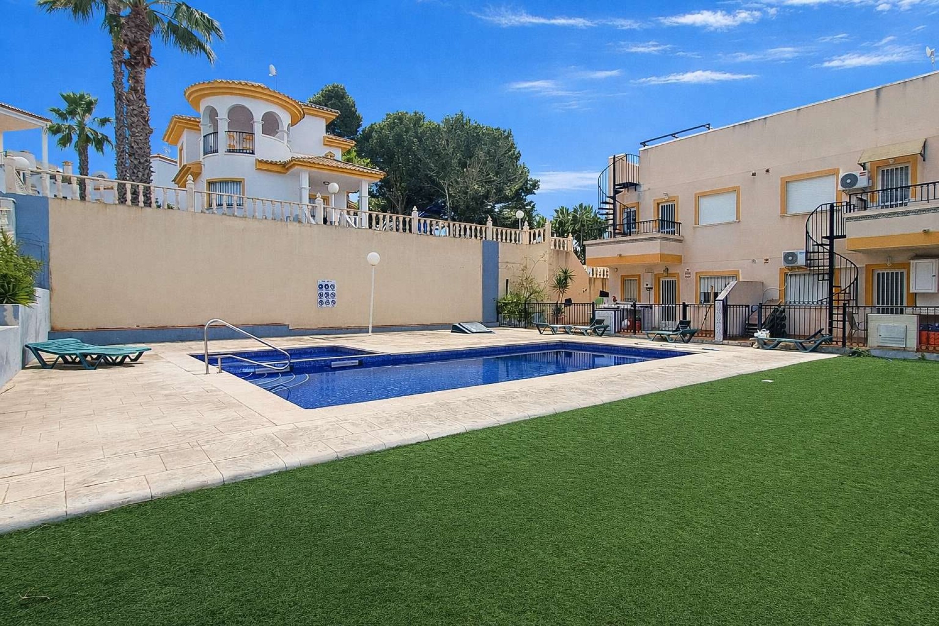 Herverkoop - Appartement / Flat -
Villamartín