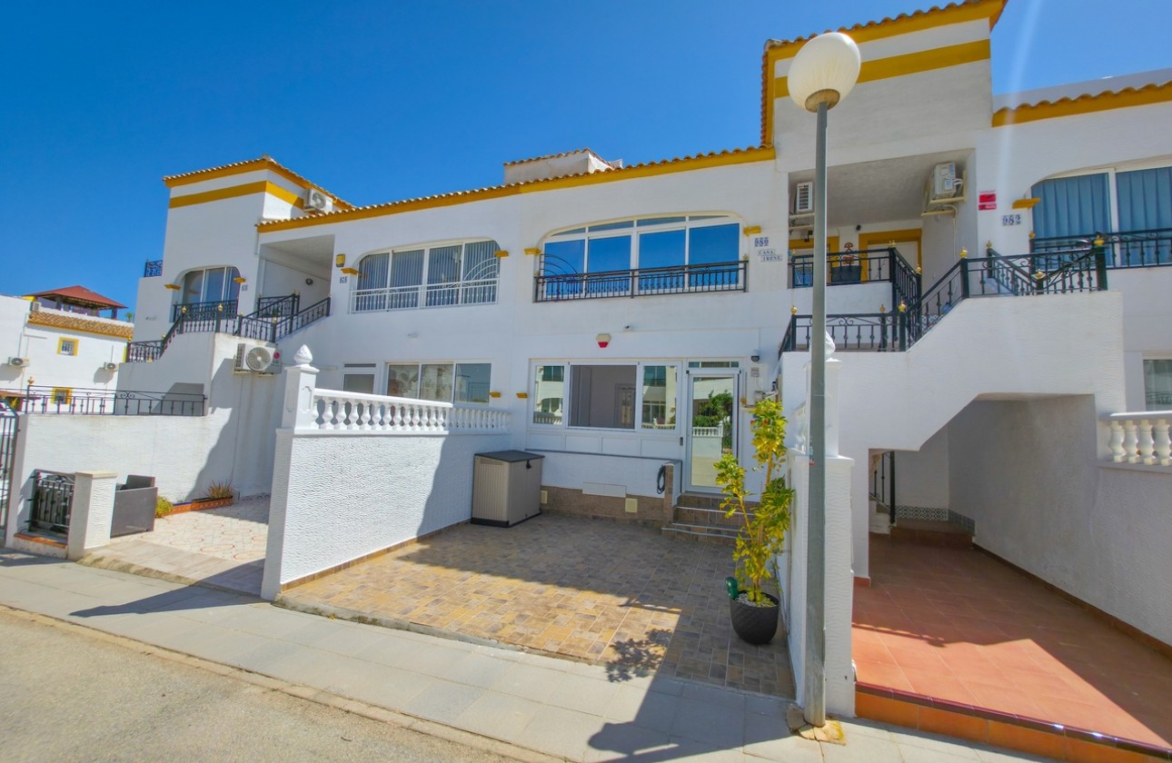 Herverkoop - Appartement / Flat -
Vistabella Golf Entre Naranjos - Inland