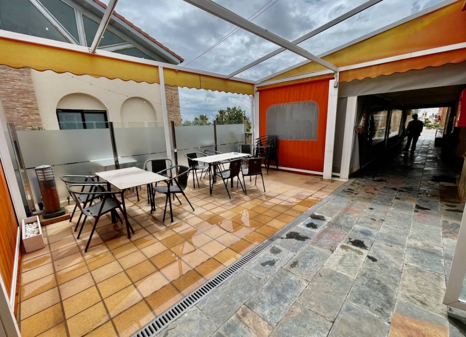 Herverkoop - Commercieel -
Algorfa - La Finca Resort