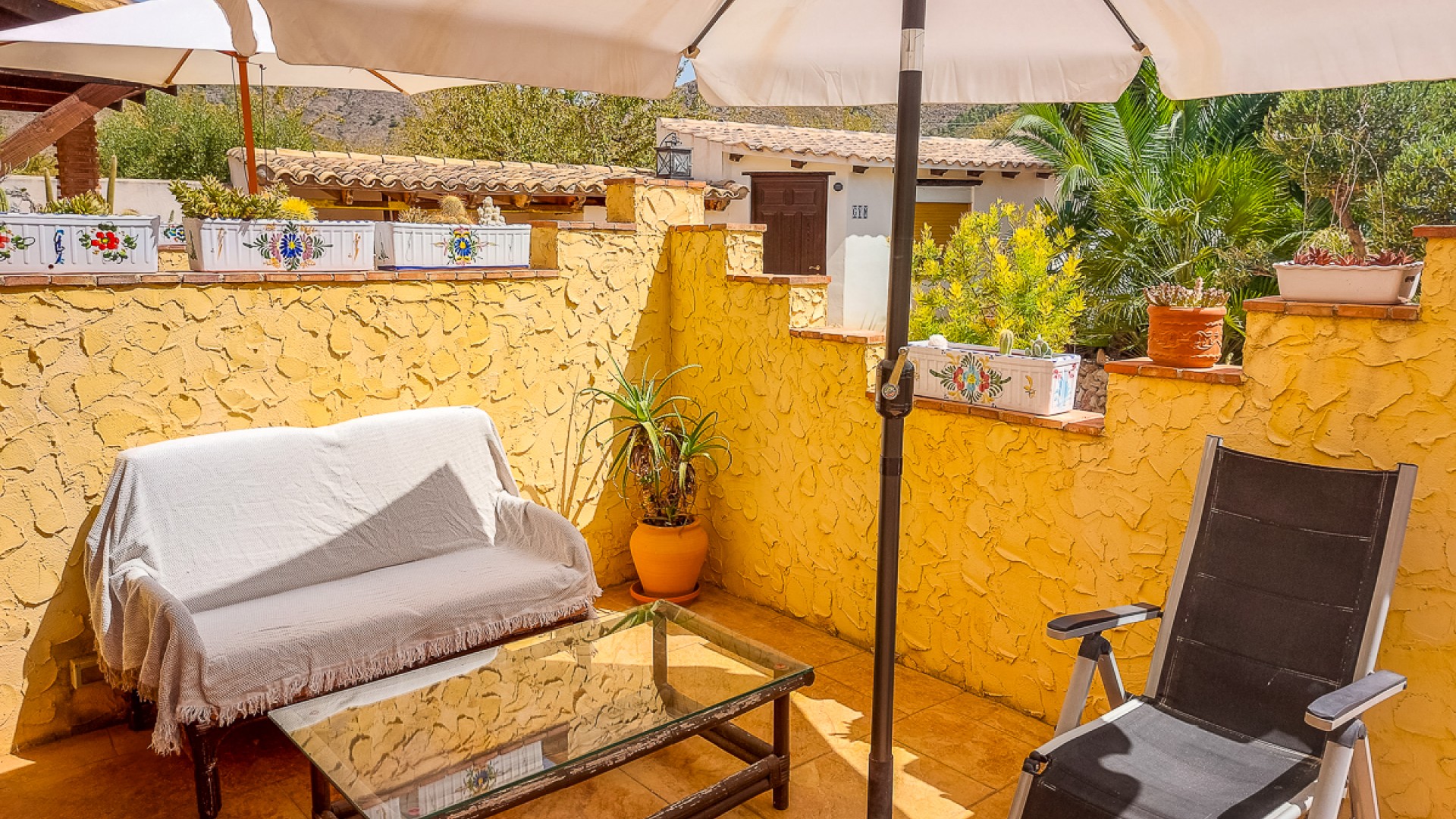 Herverkoop - Commercieel -
Hondón de las Nieves - Hondón De Las Nieves