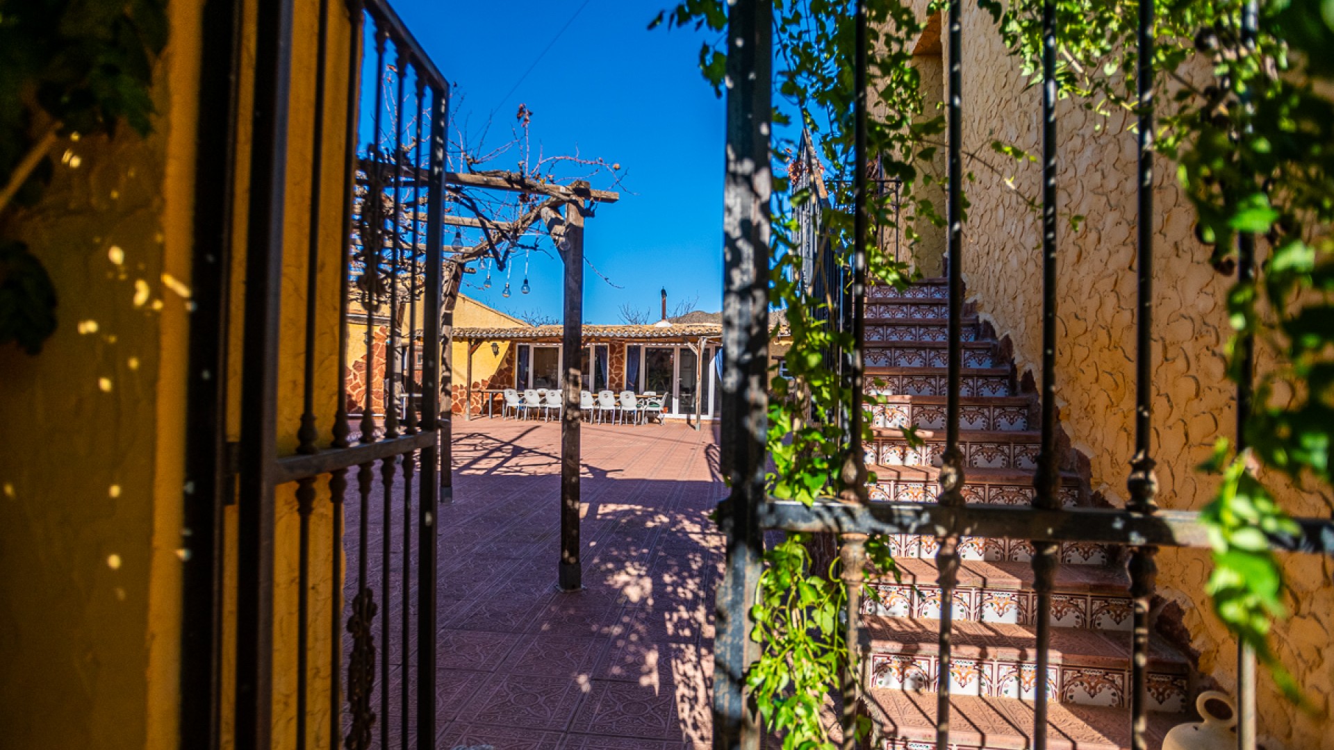 Herverkoop - Commercieel -
Hondón de las Nieves - Hondón De Las Nieves