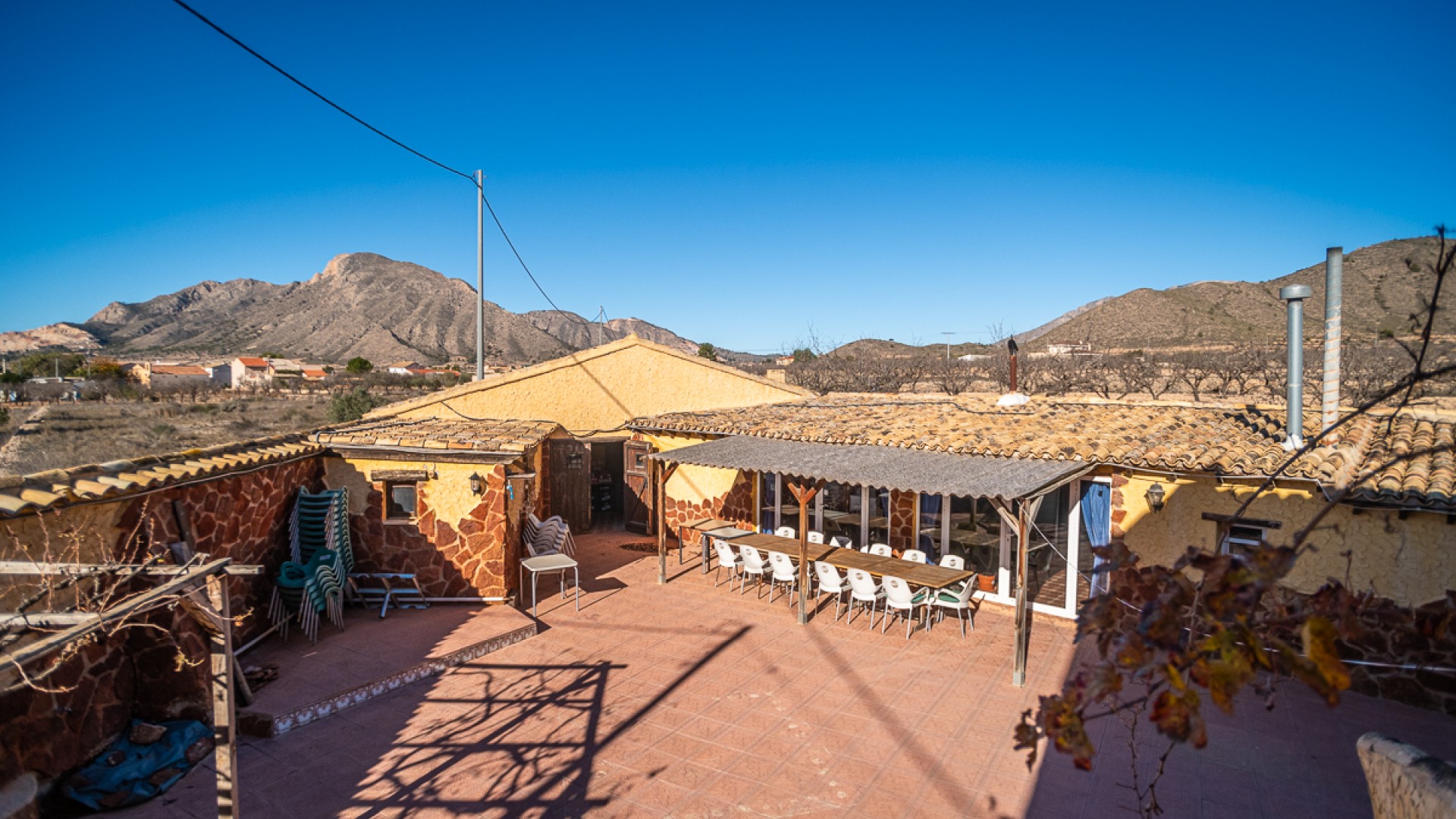 Herverkoop - Commercieel -
Hondón de las Nieves - Hondón De Las Nieves