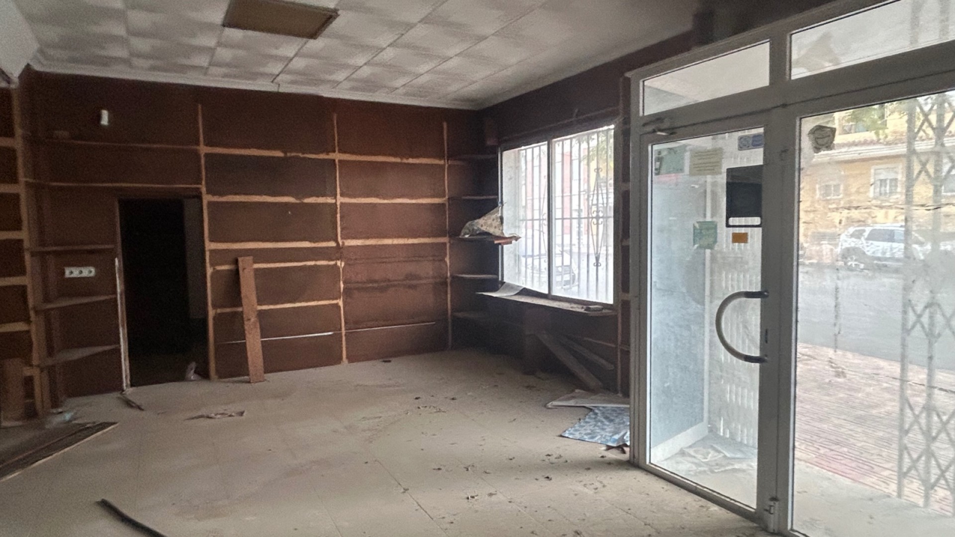 Herverkoop - Commercieel -
Jacarilla