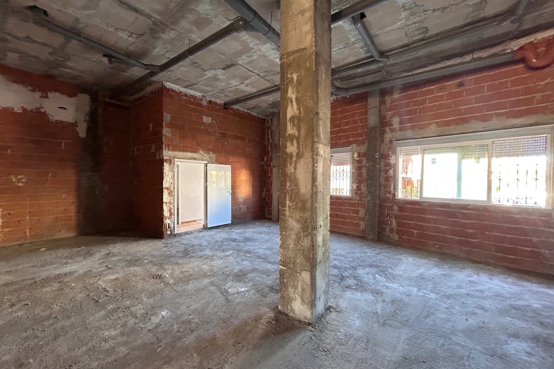 Herverkoop - Commercieel -
Jacarilla