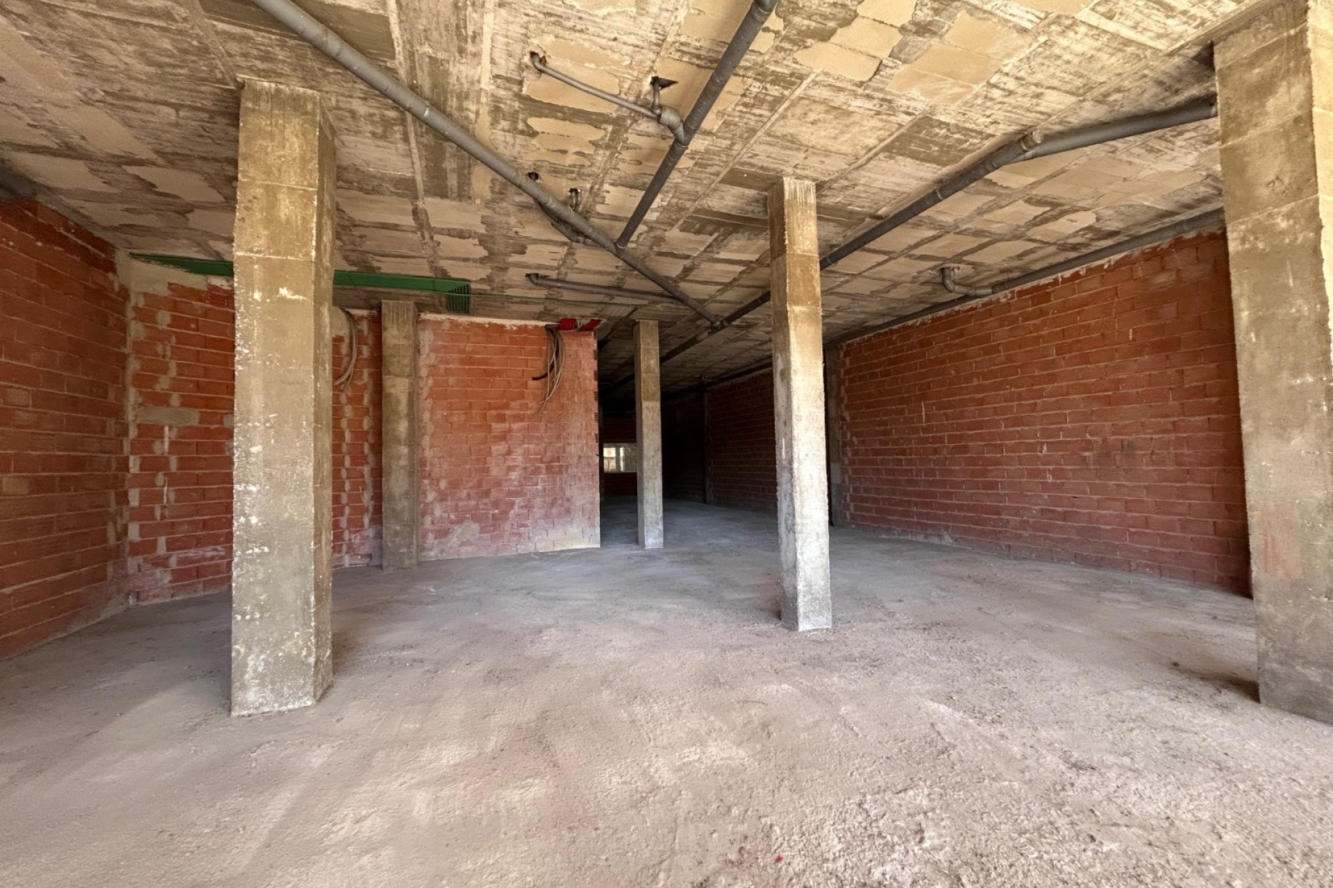 Herverkoop - Commercieel -
Jacarilla