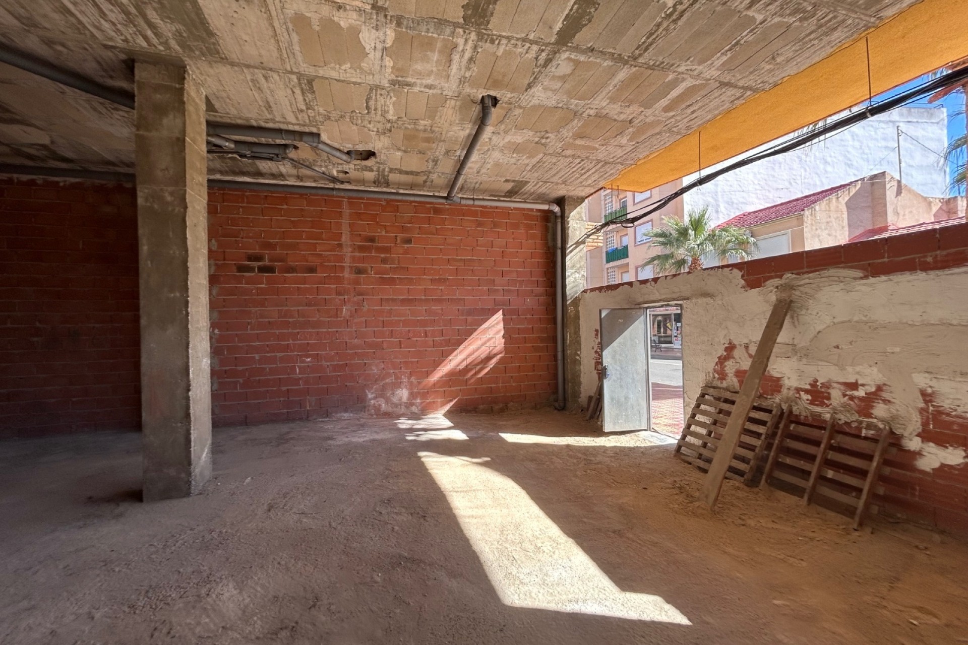 Herverkoop - Commercieel -
Jacarilla