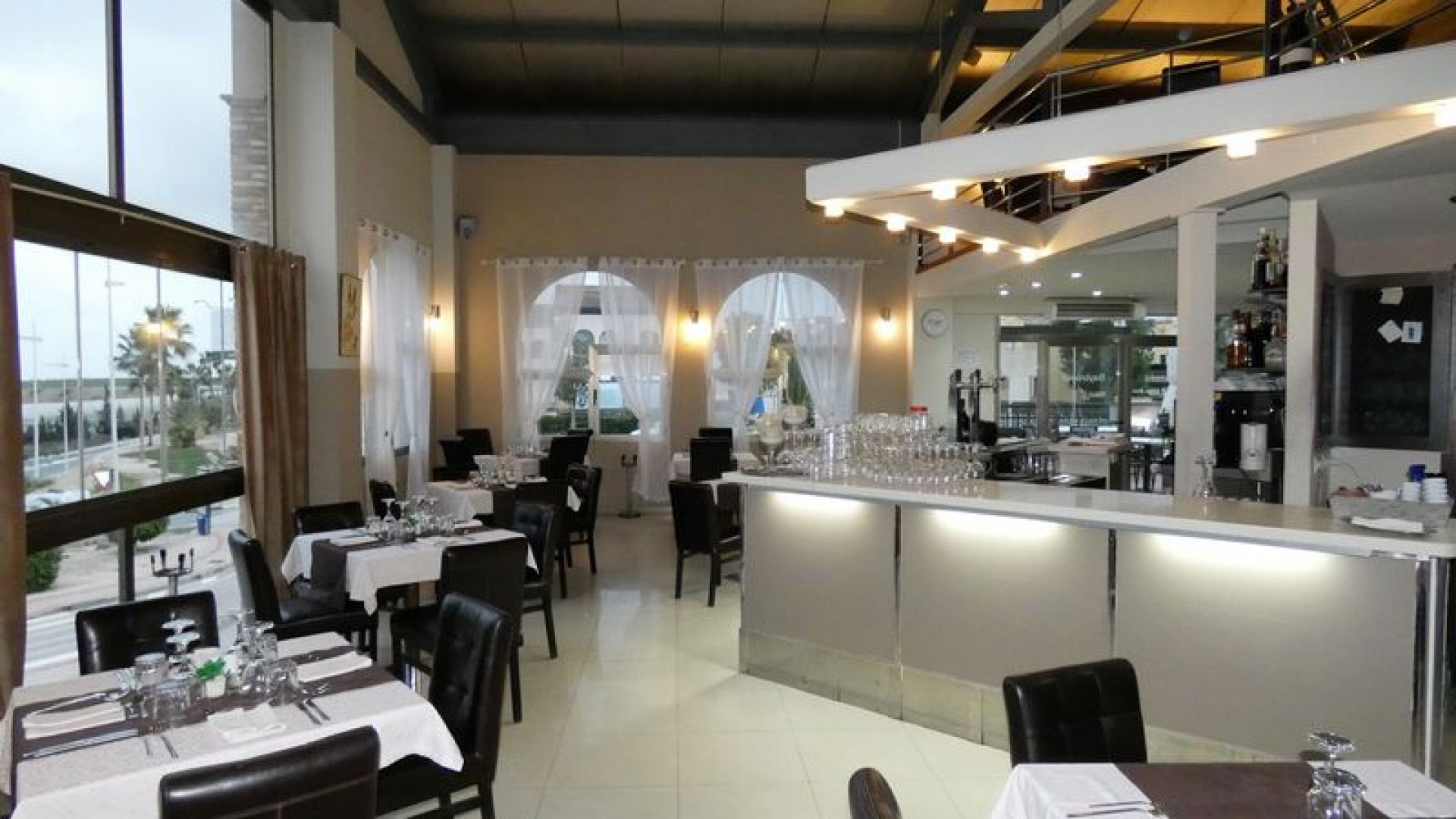 Herverkoop - Commercieel -
La Finca Golf - Algorfa