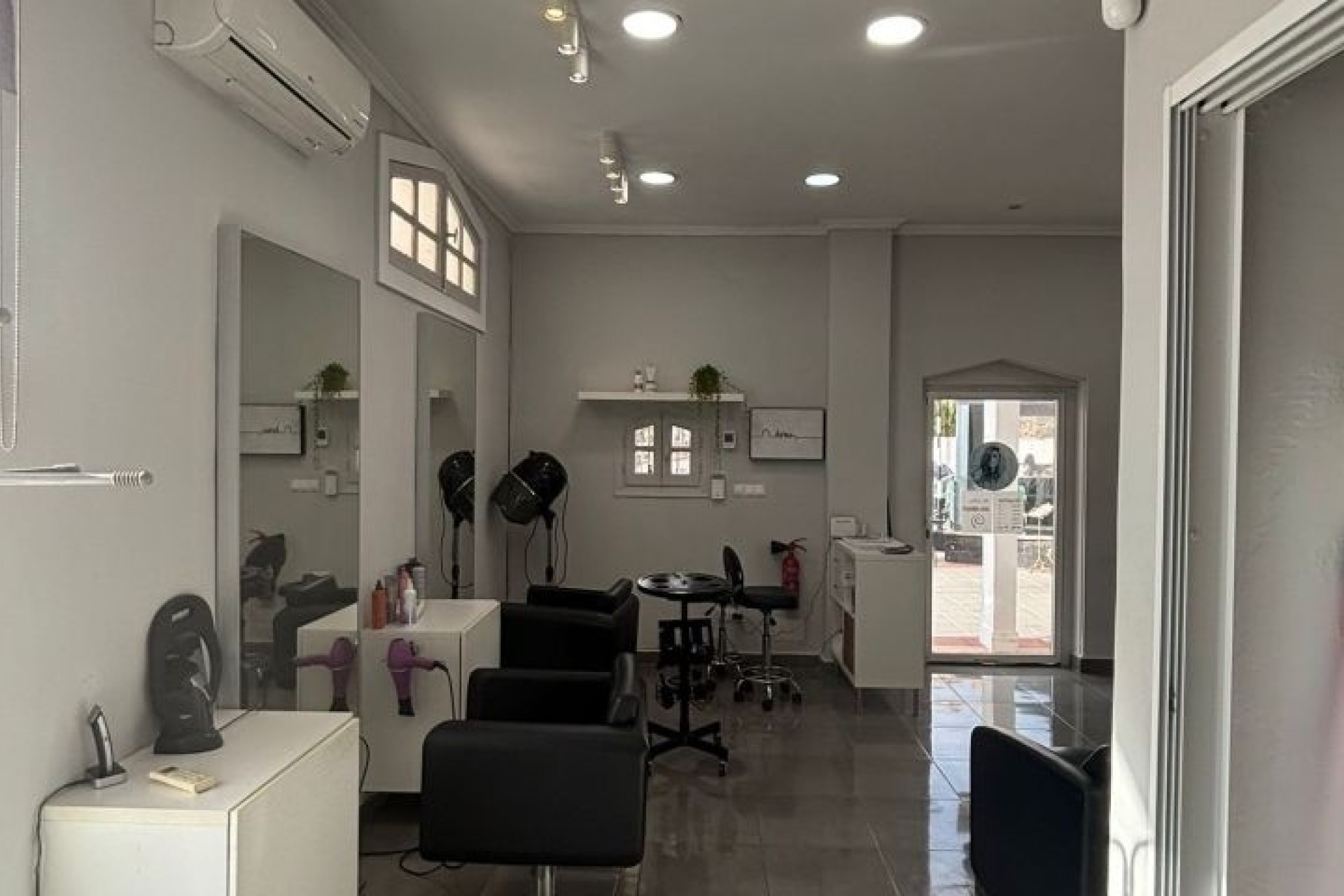 Herverkoop - Commercieel -
Orihuela Costa