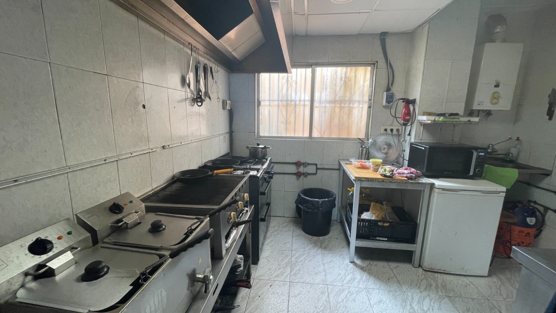 Herverkoop - Commercieel -
Torrevieia - Comunidad Valenciana