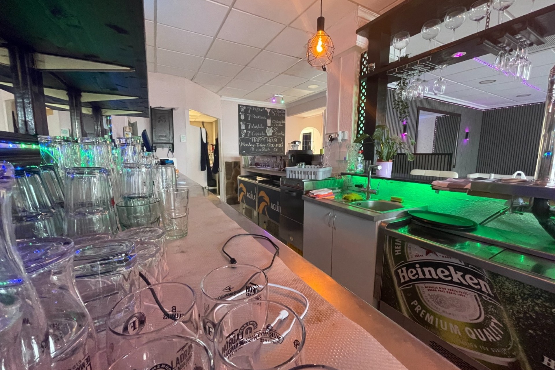 Herverkoop - Commercieel -
Torrevieia - Comunidad Valenciana