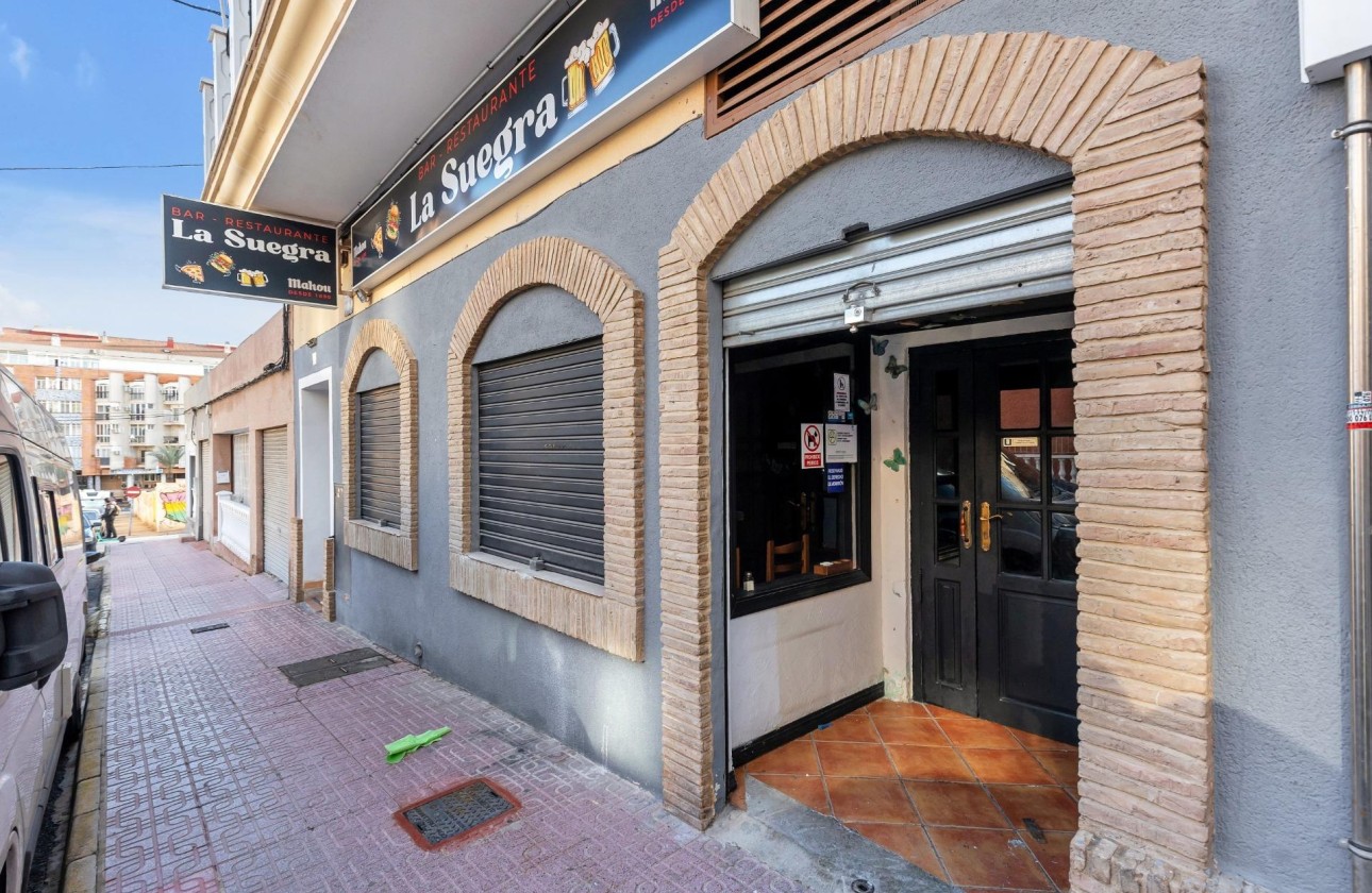 Herverkoop - Commercieel -
Torrevieja - Estacion de autobuses