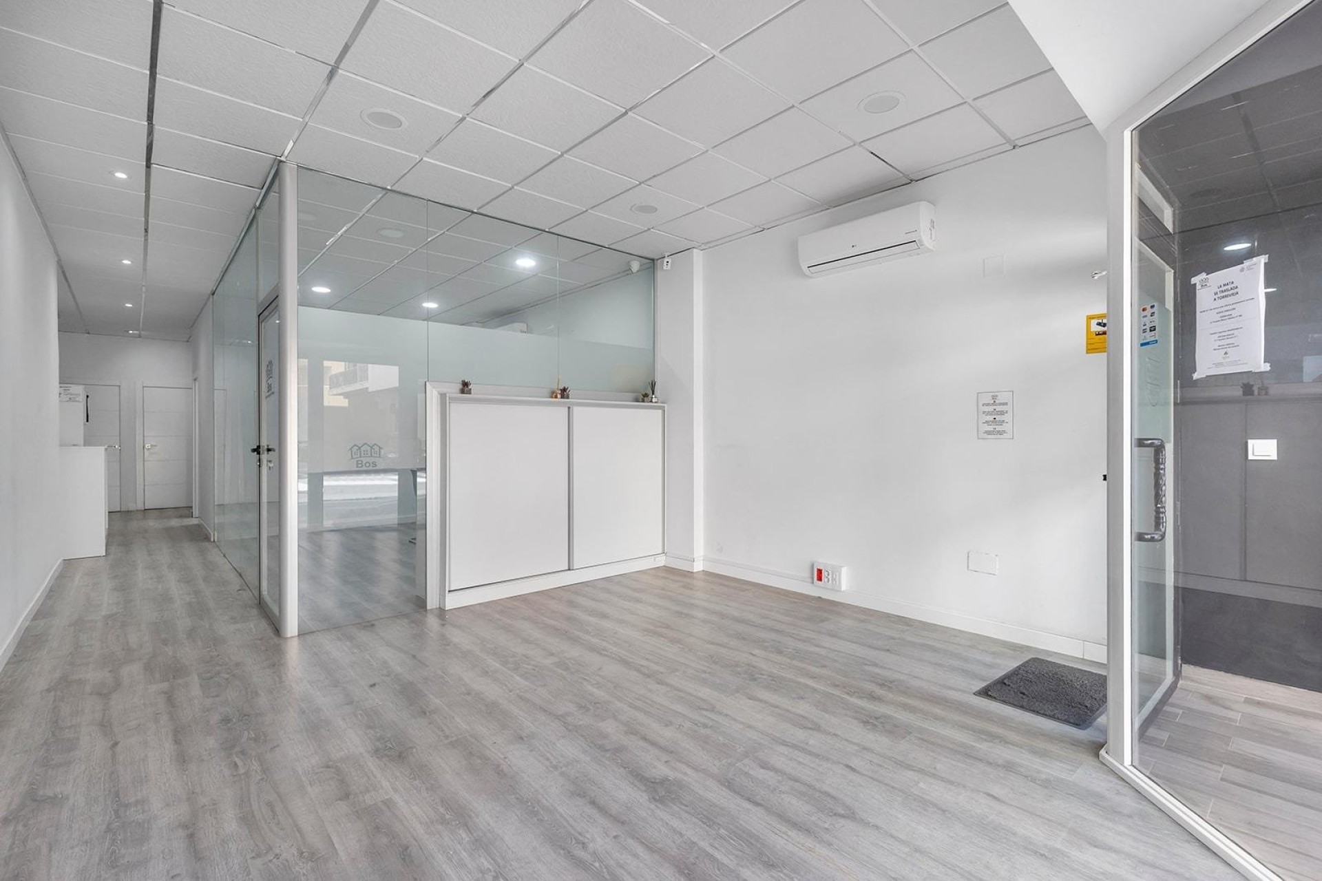 Herverkoop - Commercieel -
Torrevieja - La Mata