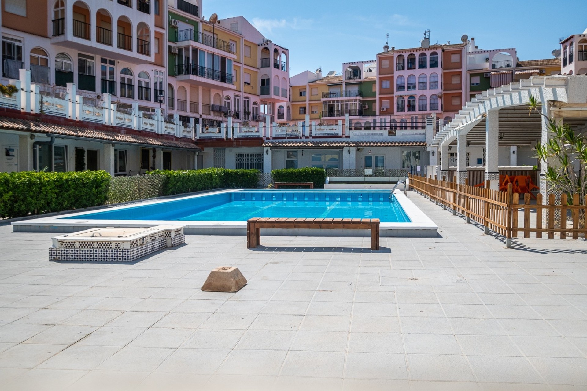 Herverkoop - Commercieel -
Torrevieja - La Veleta
