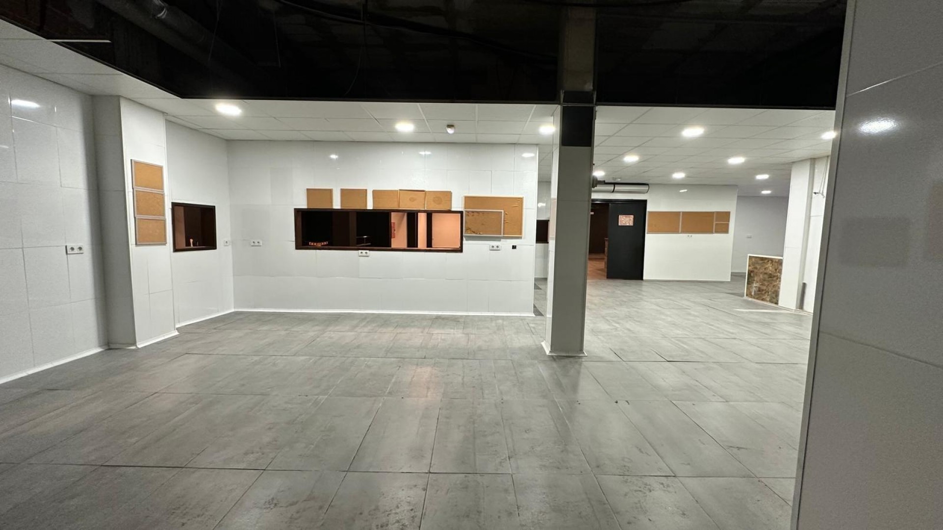 Herverkoop - Commercieel -
Torrevieja - Paseo maritimo