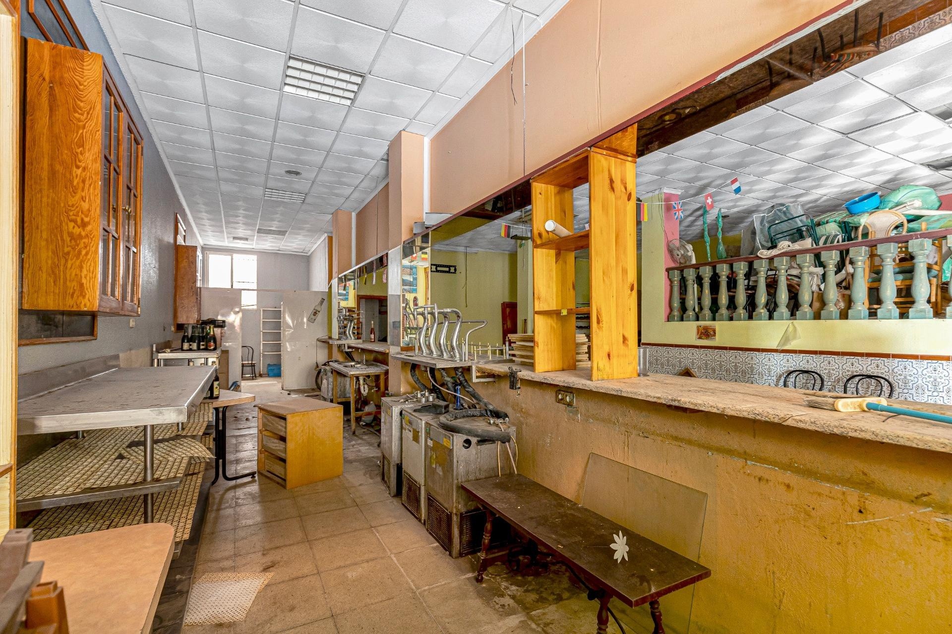 Herverkoop - Commercieel -
Torrevieja - Playa del Cura