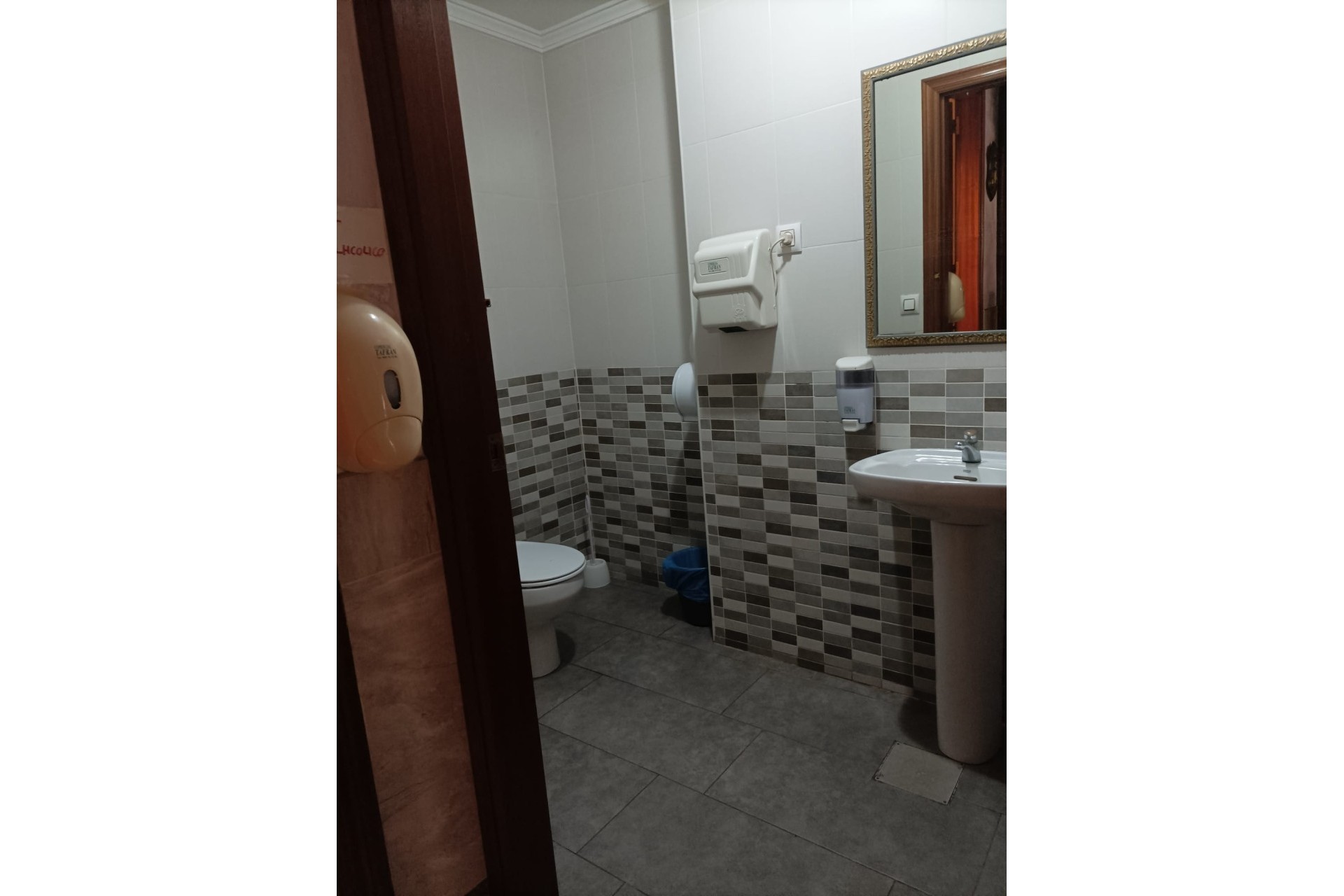 Herverkoop - Commercieel -
Torrevieja