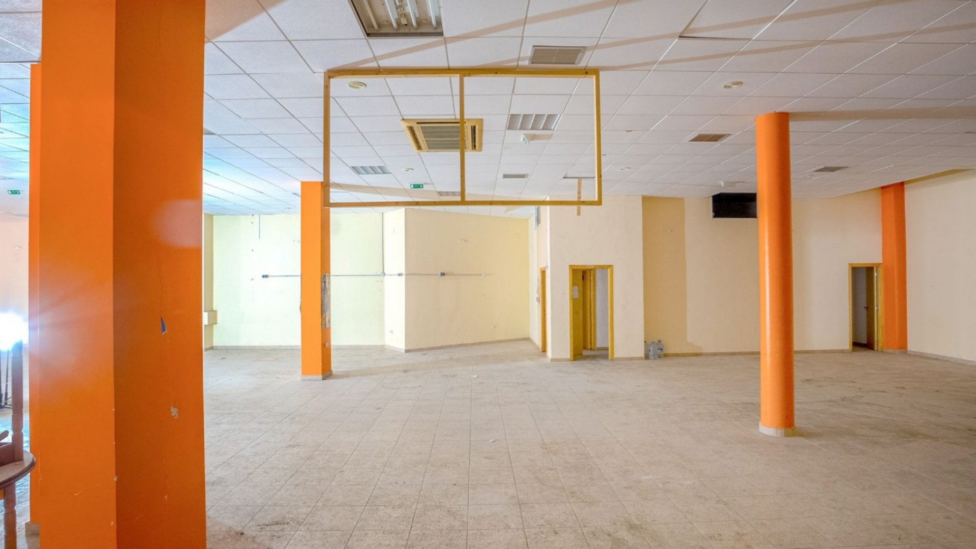 Herverkoop - Commercieel -
Torrevieja