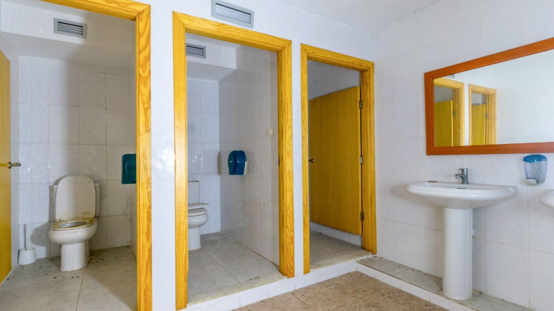 Herverkoop - Commercieel -
Torrevieja