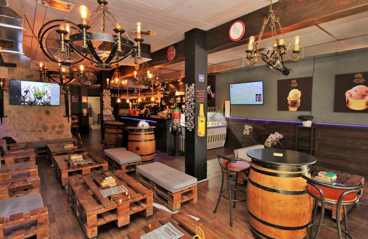 Herverkoop - Commercieel -
Villamartín