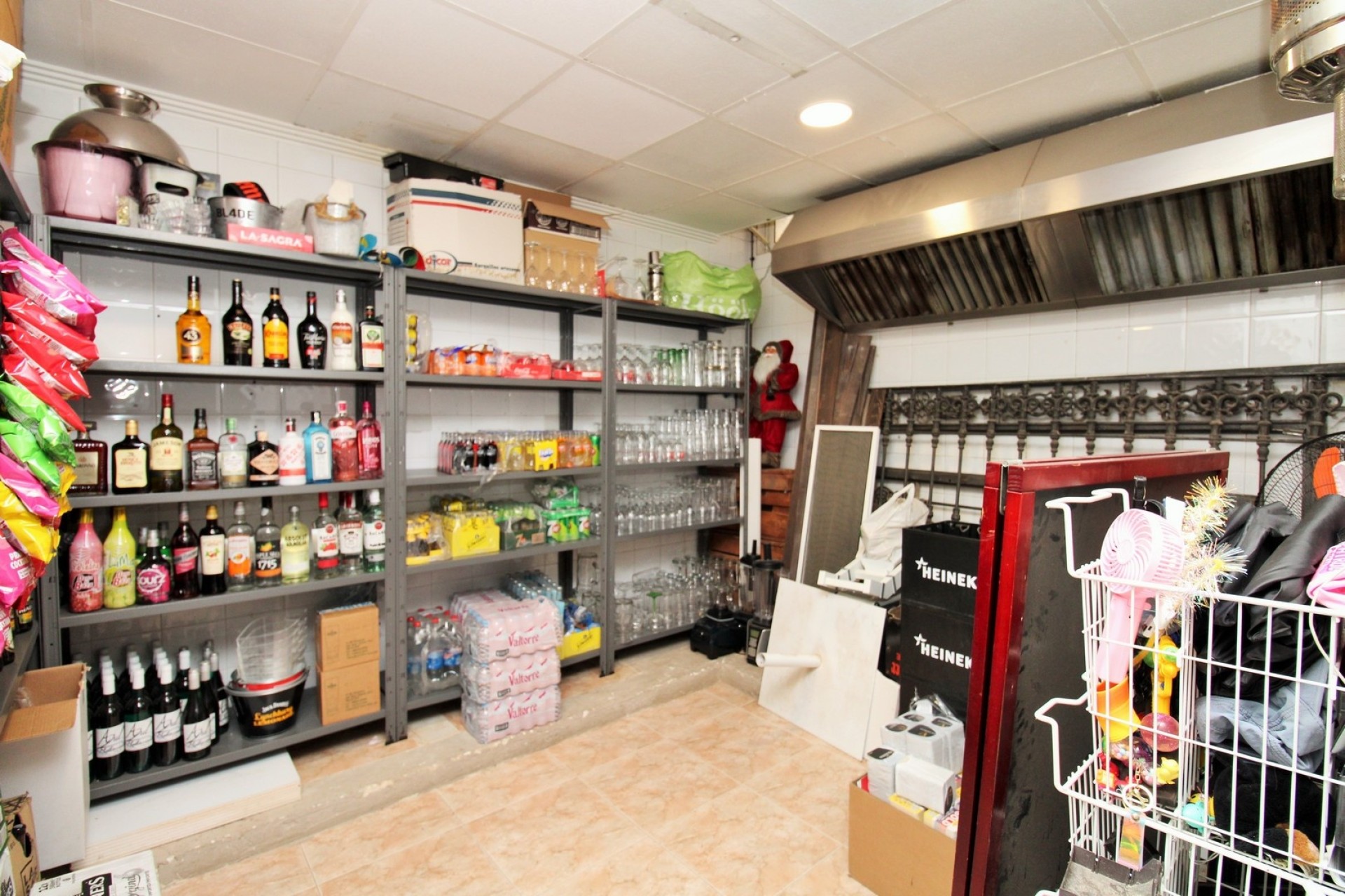 Herverkoop - Commercieel -
Villamartín