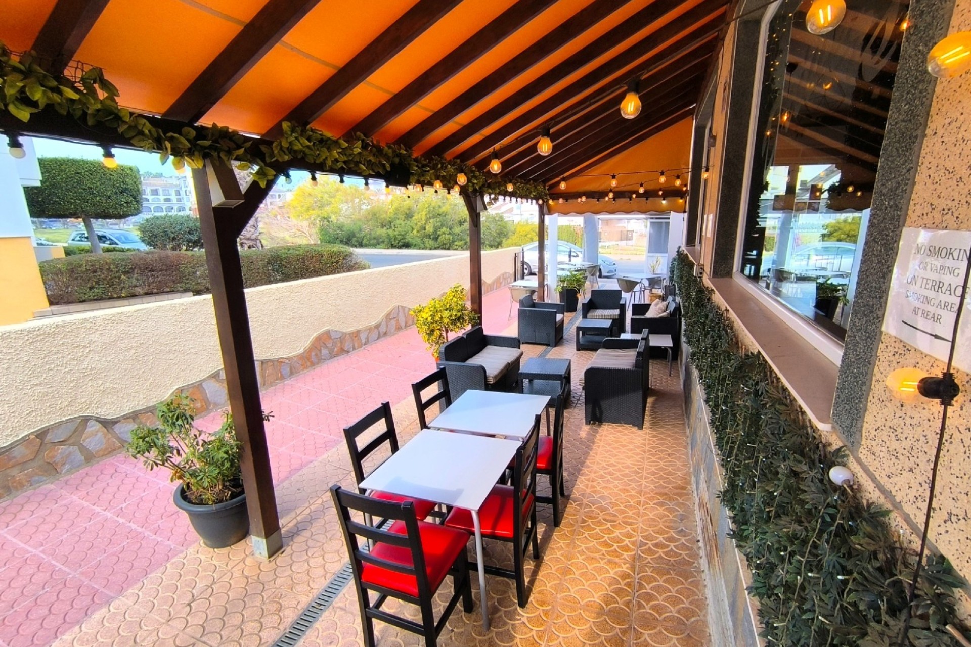 Herverkoop - Commercieel -
Villamartín