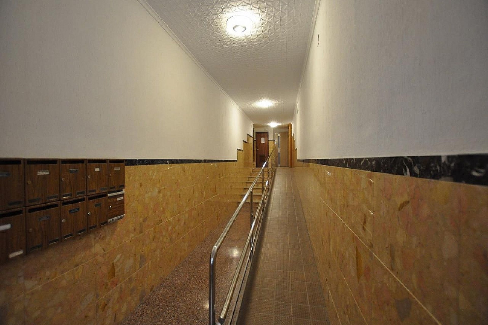 Herverkoop - Commercieel -
Villena