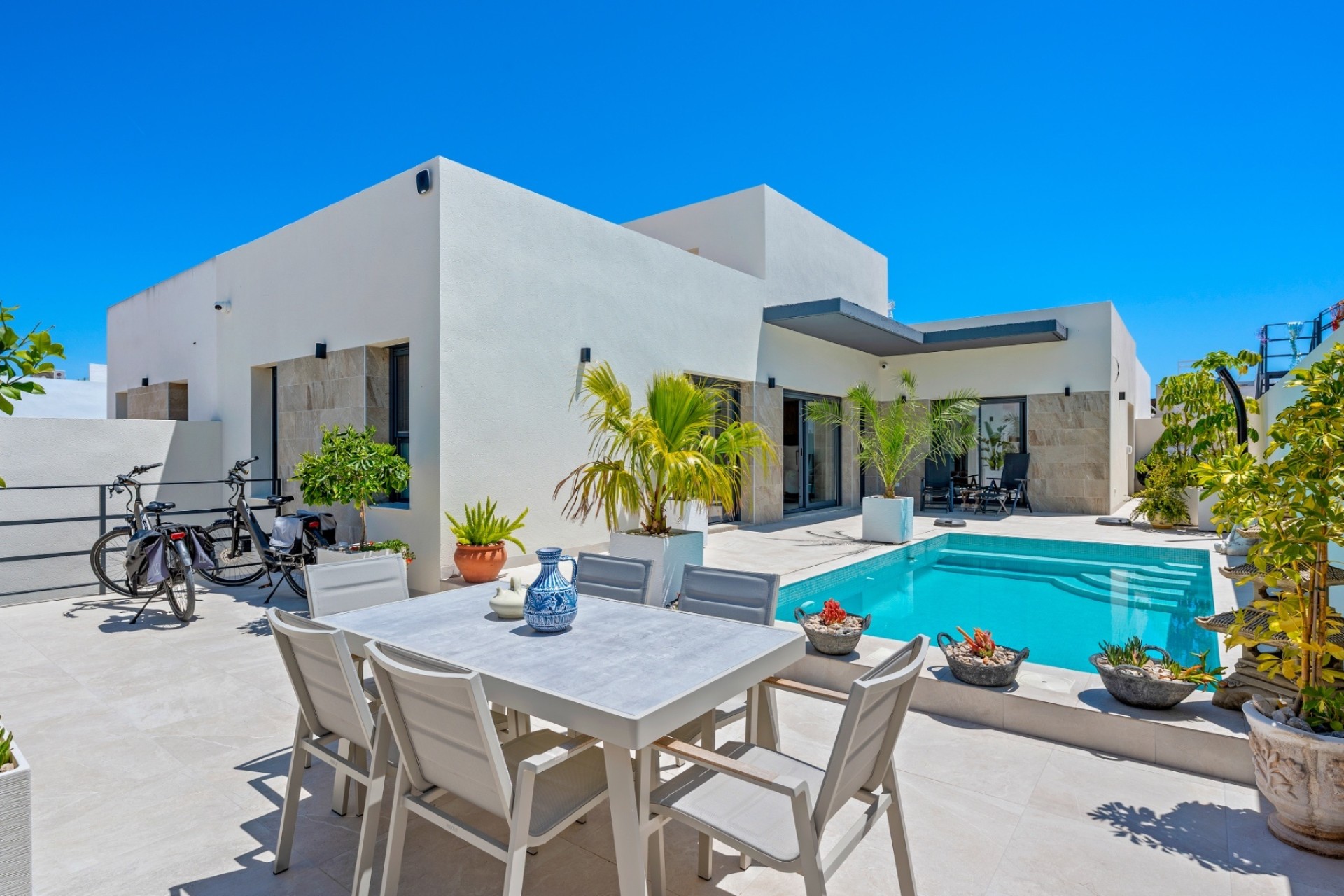 Herverkoop -  -
Daya Nueva - Costa Blanca South