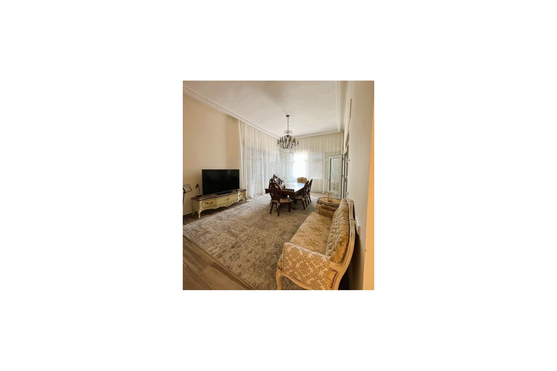 Herverkoop - Detached Villa -
Campoamor