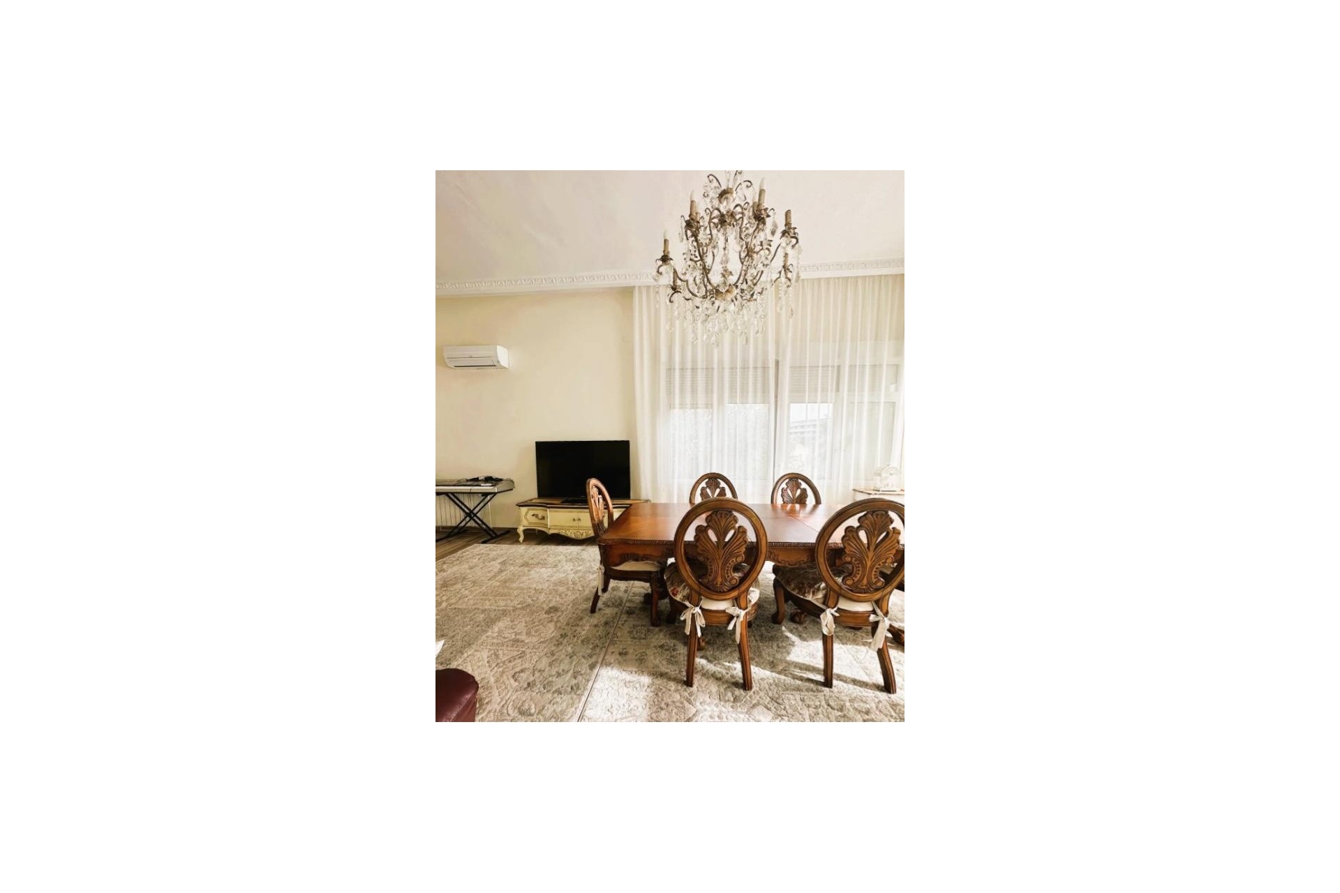 Herverkoop - Detached Villa -
Campoamor