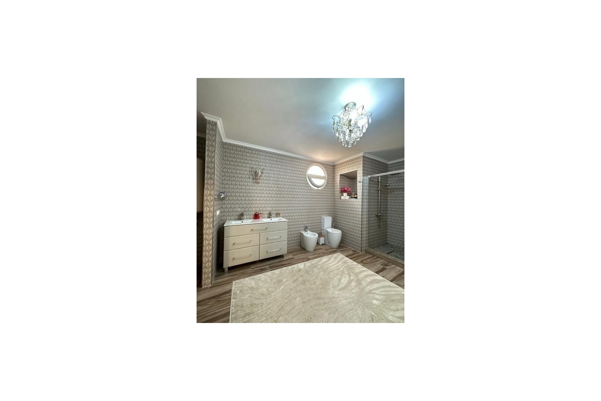 Herverkoop - Detached Villa -
Campoamor